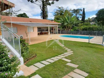 Fazenda/Sítio com 3 Quartos à venda, 198m² no Jardim Estância Brasil, Atibaia