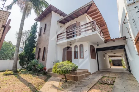 Casa com 3 Quartos à venda, 220m² no Vila Eunice Nova, Cachoeirinha