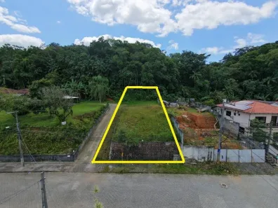 Lote/Terreno à venda, 630m² no Iririú, Joinville
