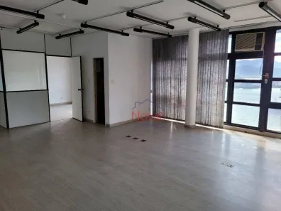 Sala Comercial para alugar, 74m² no Centro, Santos