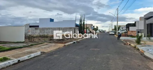 Lote/Terreno à venda, 180m² no Vila Áurea, Montes Claros