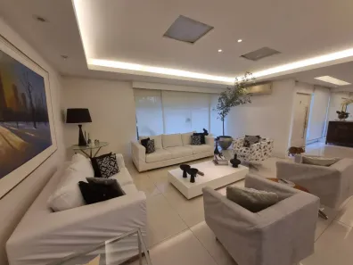 Casa com 5 Quartos à venda, 550m² no Camboinhas, Niterói