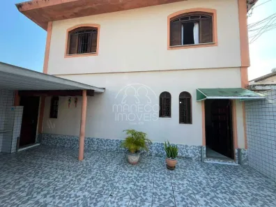 Sobrado com 2 Quartos à venda, 135m² no Vila Valença, São Vicente