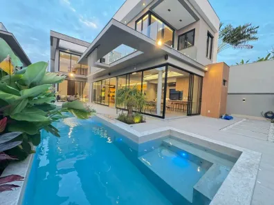 Sobrado com 4 Quartos à venda, 367m² no Swiss Park, Campinas