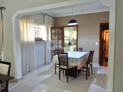 Sobrado com 3 Quartos à venda, 360m² no Jardim Eulina, Campinas