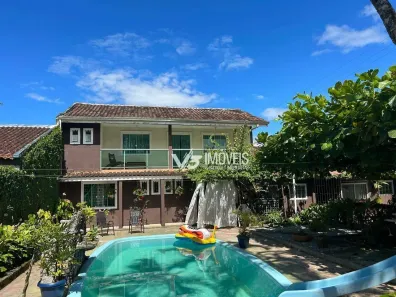 Casa com 5 Quartos à venda, 320m² no Bom Retiro, Matinhos