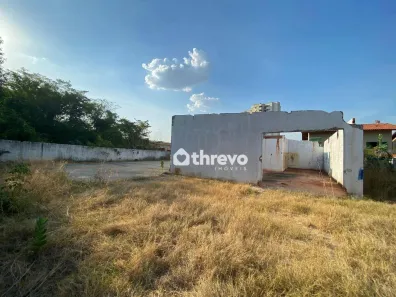 Lote/Terreno para alugar, 900m² no Fátima, Teresina