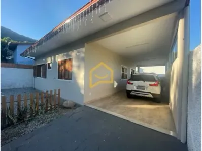 Casa com 3 Quartos à venda, 230m² no Pântano do Sul, Florianópolis