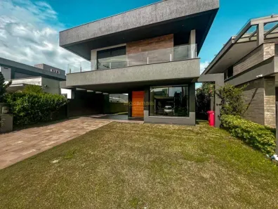 Casa de Condomínio com 4 Quartos à venda, 300m² no Atlântida Sul, Osório