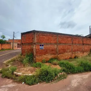 Casa com 2 Quartos à venda, 109m² no Conjunto Habitacional Nascente Segredo, Campo Grande