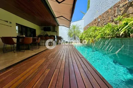 Casa com 3 Quartos à venda, 305m² no Jardim Karaíba, Uberlândia