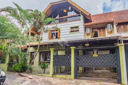 Casa com 3 Quartos à venda, 210m² no Espírito Santo, Porto Alegre