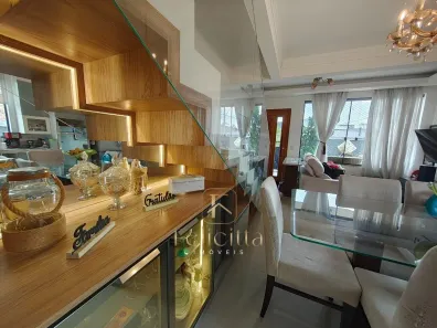 Sobrado com 3 Quartos à venda, 102m² no Forquilhas, São José