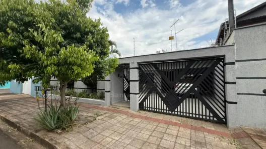 Casa com 4 Quartos à venda, 195m² no Aragarça, Londrina