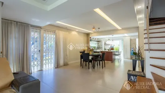 Casa de Condomínio com 3 Quartos à venda, 231m² no São Geraldo, Porto Alegre
