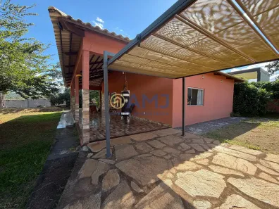 Fazenda/Sítio com 3 Quartos para venda ou aluguel, 1200m² no , Hidrolândia