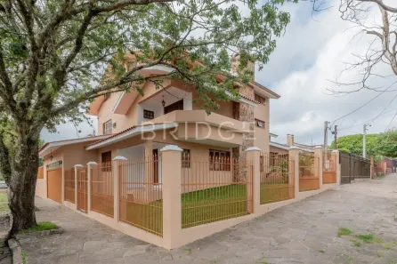 Casa com 4 Quartos para venda ou aluguel, 327m² no Jardim Itu, Porto Alegre