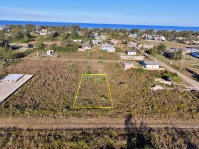 Lote/Terreno à venda, 324m² no , Balneário Arroio do Silva
