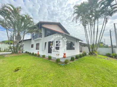 Casa com 4 Quartos à venda, 300m² no Vila Nova, Joinville