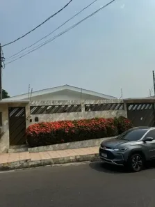 Casa com 4 Quartos à venda, 198m² no Redenção, Manaus