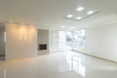 Casa com 4 Quartos à venda, 274m² no Butiatuvinha, Curitiba