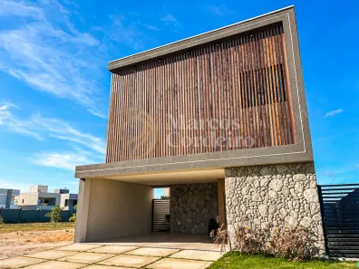Casa de Condomínio com 4 Quartos à venda, 263m² no Cidade Alpha, Eusébio