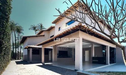 Casa com 5 Quartos à venda, 1600m² no Cidade Jardim, Uberlândia