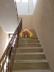 Casa com 3 Quartos para alugar, 350m² no Centro, Taubaté
