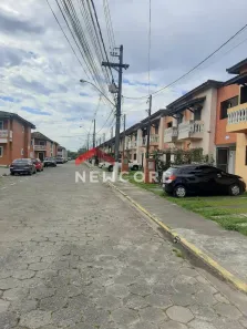 Casa de Condomínio com 2 Quartos à venda, 50m² no Belas Artes, Itanhaém