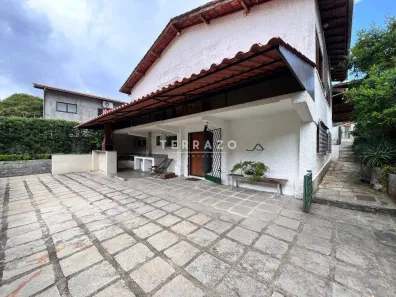 Casa com 5 Quartos à venda, 209m² no Jardim Cascata, Teresópolis