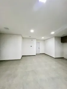 Apartamento com 2 Quartos para alugar, 85m² no Zona 08, Maringá