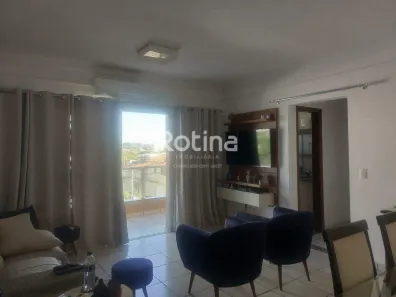 Apartamento com 3 Quartos para alugar, 90m² no Tabajaras, Uberlândia
