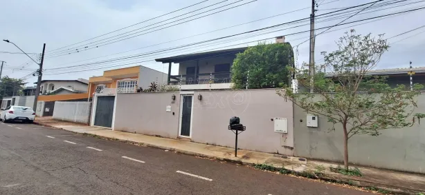 Sobrado com 3 Quartos à venda, 356m² no Lago Parque, Londrina