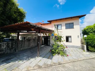 Casa de Condomínio com 4 Quartos à venda, 200m² no Cidade dos Funcionários, Fortaleza