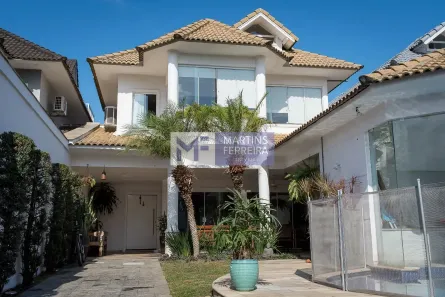 Casa de Condomínio com 3 Quartos para alugar, 354m² no Recreio dos Bandeirantes, Rio de Janeiro