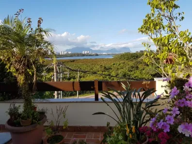 Casa de Condomínio com 3 Quartos à venda, 316m² no Recreio dos Bandeirantes, Rio de Janeiro