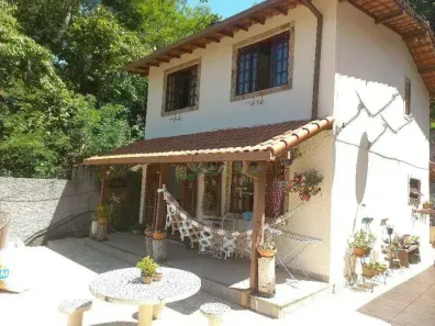 Casa com 3 Quartos à venda, 115m² no Albuquerque, Teresópolis