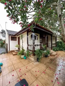 Casa de Condomínio com 4 Quartos para alugar, 200m² no Vargem Pequena, Rio de Janeiro