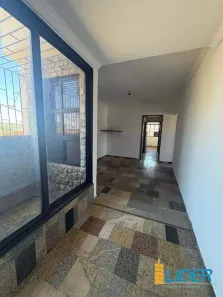 Sobrado com 4 Quartos para alugar, 200m² no Martins, Uberlândia