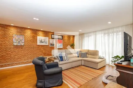 Casa com 3 Quartos à venda, 220m² no Jardim Aeroporto, São Paulo