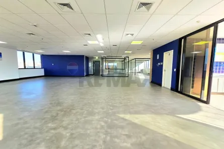 Sala Comercial para alugar, 300m² no Parque Industrial Tomas Edson, São Paulo