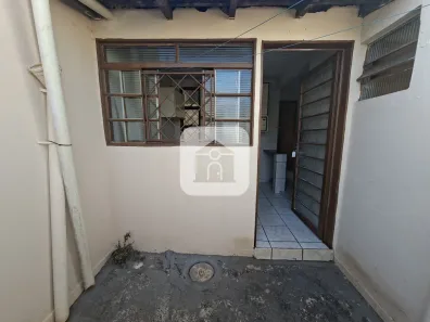 Casa com 2 Quartos para alugar, 45m² no Martins, Uberlândia