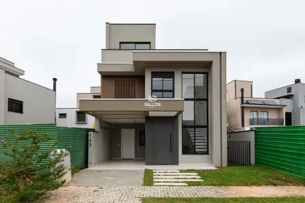 Casa de Condomínio com 3 Quartos à venda, 148m² no Santa Cândida, Curitiba