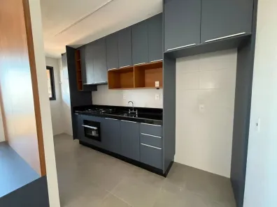 Apartamento com 2 Quartos para alugar, 85m² no Zona 08, Maringá