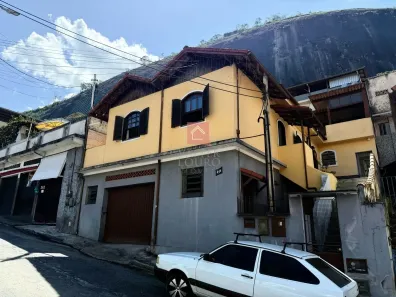 Casa com 4 Quartos à venda, 150m² no Itamarati, Petrópolis