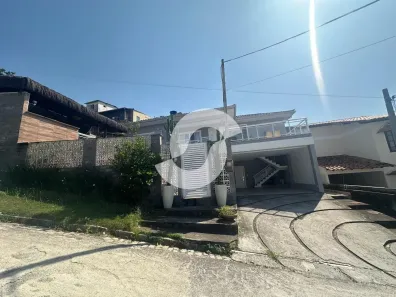 Casa de Condomínio com 4 Quartos à venda, 292m² no Mata Paca, Niterói