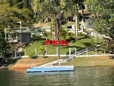 Fazenda/Sítio com 4 Quartos à venda, 650m² no Chácaras Condomínio Recanto Pássaros II, Jacareí