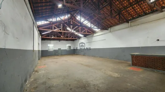 Galpão/Depósito/Armazém para alugar, 240m² no Paulista, Piracicaba