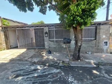 Casa com 3 Quartos à venda, 174m² no Yolanda Opice, Araraquara