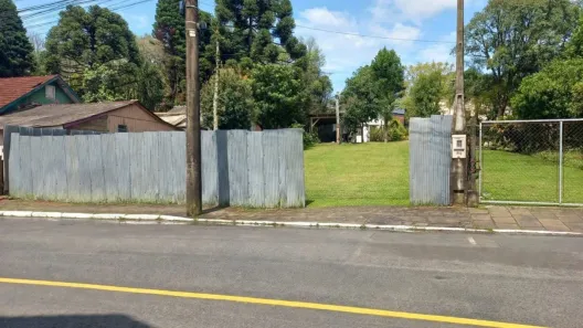 Lote/Terreno à venda, 300m² no Prinstrop, Gramado